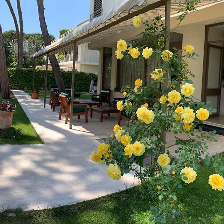 Hotel Etruria Forte dei Marmi Buitenkant foto