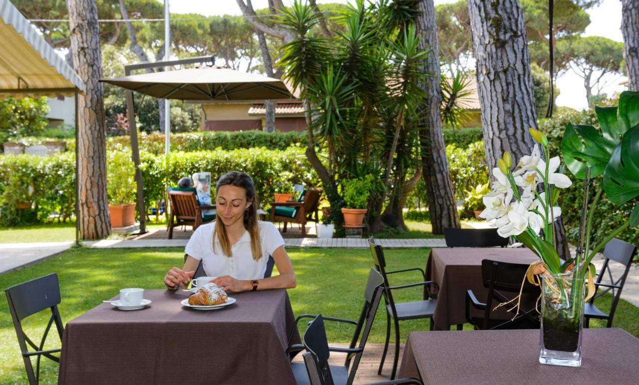 Hotel Etruria Forte dei Marmi Buitenkant foto