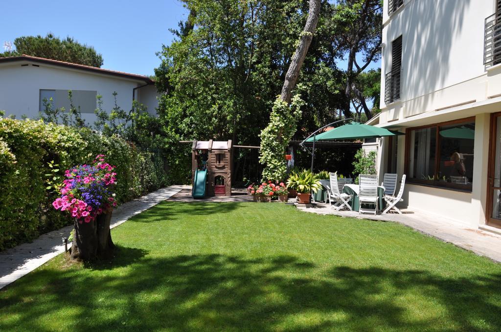 Hotel Etruria Forte dei Marmi Buitenkant foto