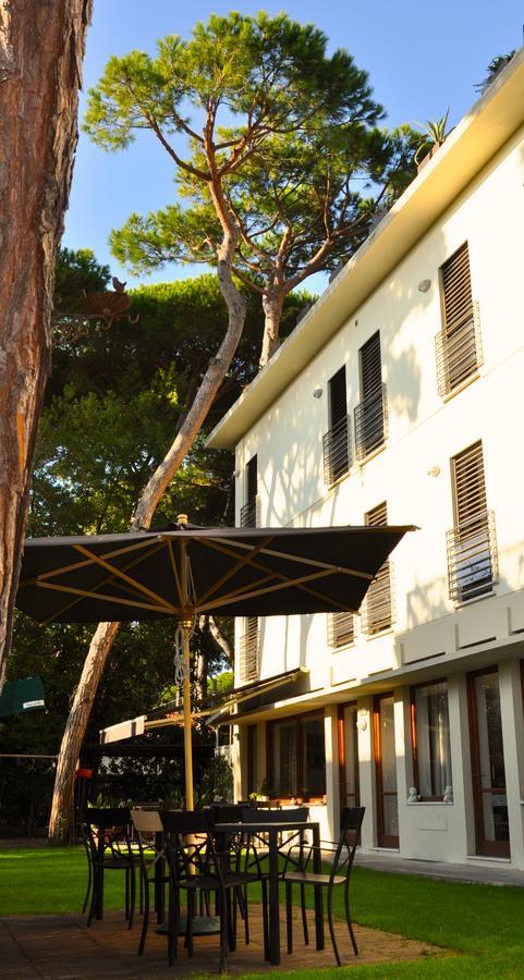 Hotel Etruria Forte dei Marmi Buitenkant foto